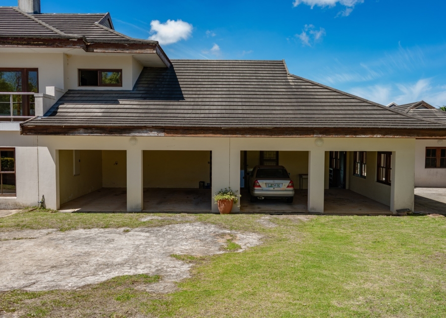 8 Bedroom Property for Sale in Colleen Glen Eastern Cape